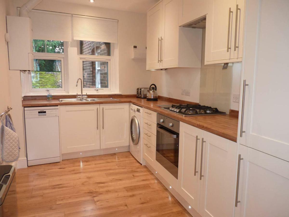 Brockenhurst Apartments מראה חיצוני תמונה